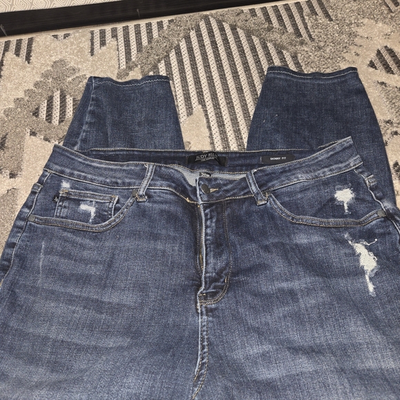 72. Judy Blue Jeans - Picture 2 of 6